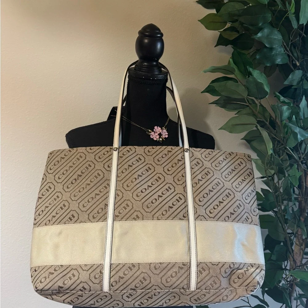 Coach Signature Lozenge Tote Shoulder Bag EUC